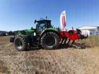 Traktor Deutz-Fahr Agrotron 7250 TTV a podrývák SSDR 7/300